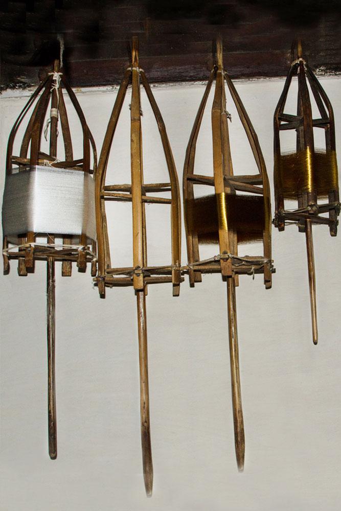 col-sm-4