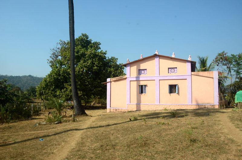 col-sm-4